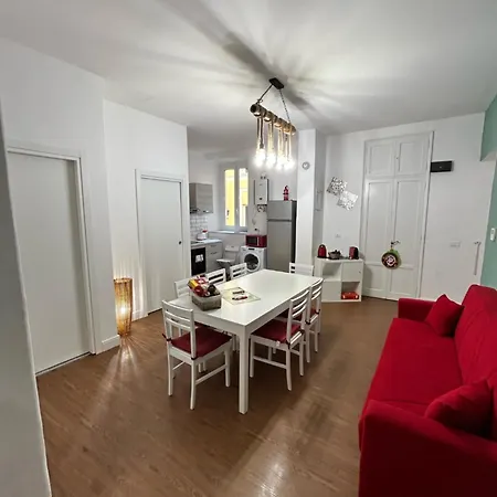 San Peter Vale House *